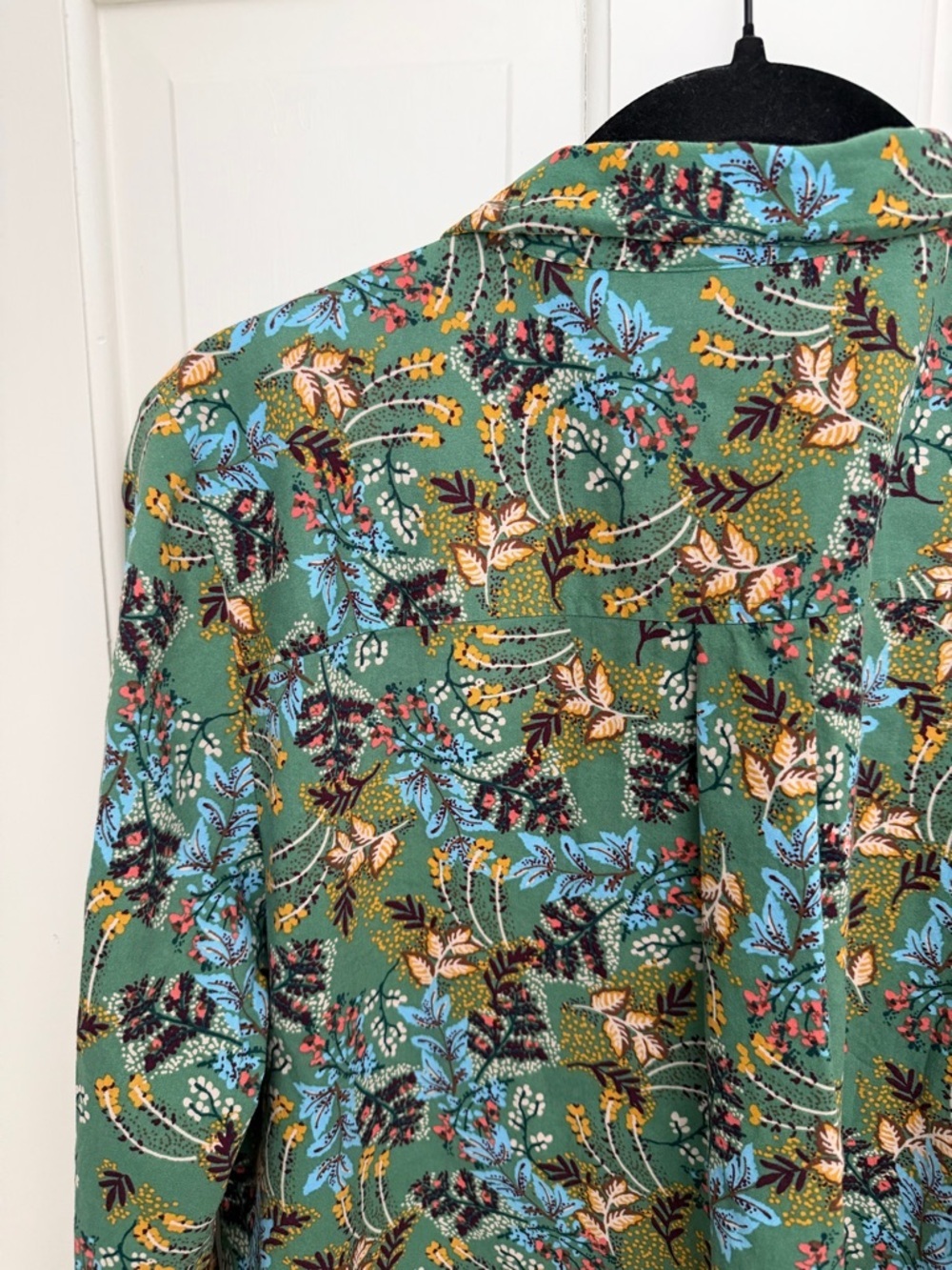 LOFT Green Floral-Print Button Down Shirt - Picture 4 of 6